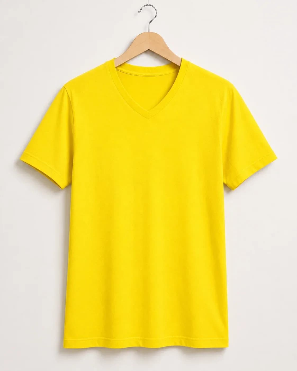Camiseta Classic V Hombre, color Amarillo
